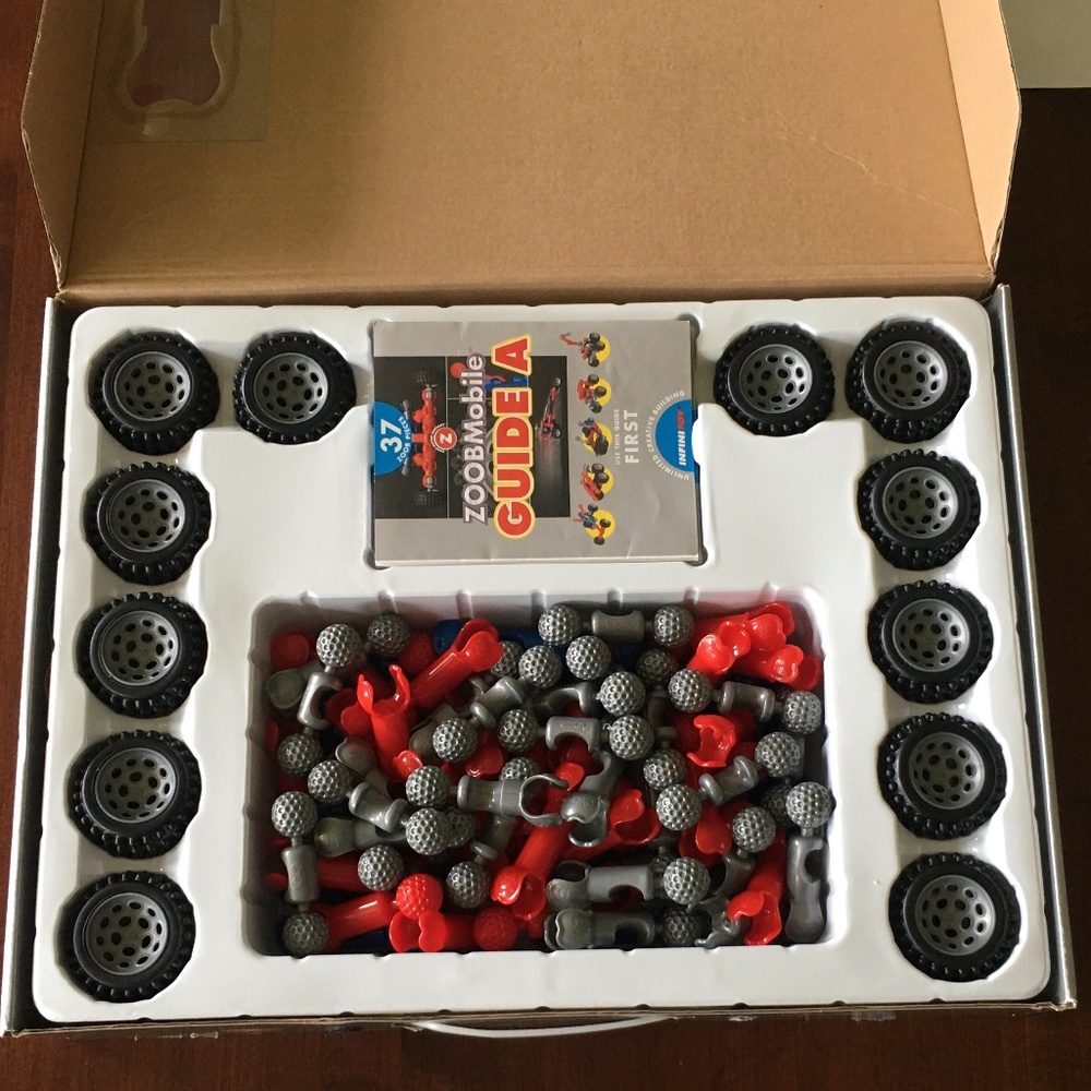 Zoobmobile Car Designer Kit 76 Pieces